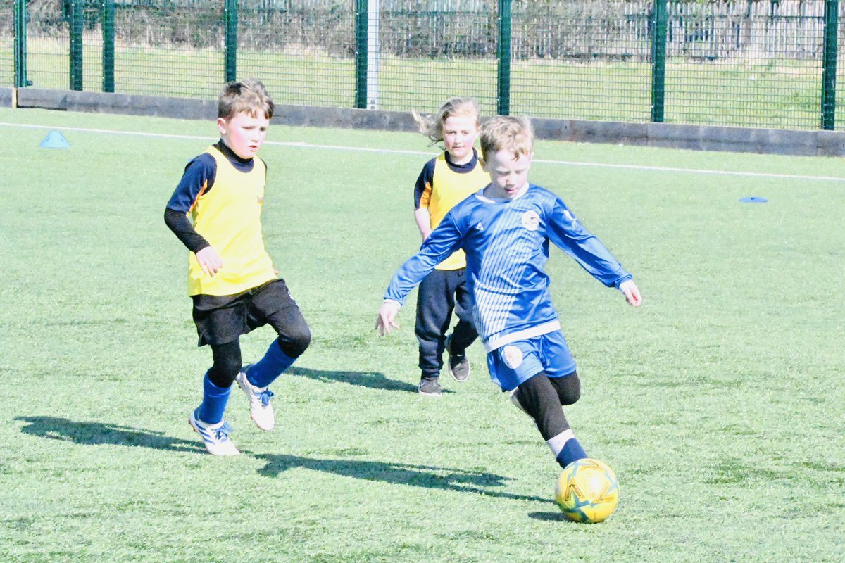 CFC_CommTrust's tweet image. 𝗠𝗶𝗻𝗶 𝗞𝗶𝗰𝗸𝗲𝗿𝘀 𝗖𝘂𝗽 🏆

A fantastic morning at @KGVSportsHub with 1️⃣6️⃣ schools taking part in our Year 1 &amp;amp; 2 competition. ⚽️

It was great to see lots of smiles and competitive matches. Well done to all players and congratulations to our winners @StMartinsChest2 and…