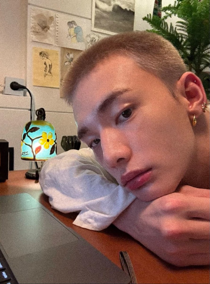 合 HOP tweet media