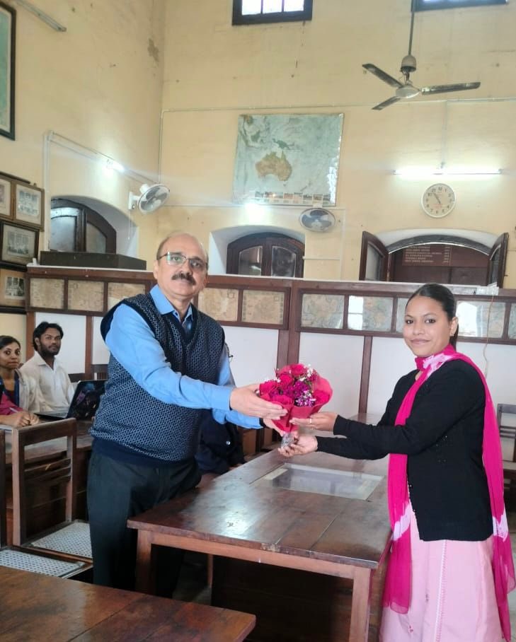 SJCAgra's tweet photo. Department of Geography at St. John’s College, Agra, organised a two-day workshop on “Basics of Remote Sensing and GIS” from February 28 to March 1 for M.A. (Previous and Final) students. #gis #geographyteacher #remotesensing #cartography https://t.co/ds51xW8EpU