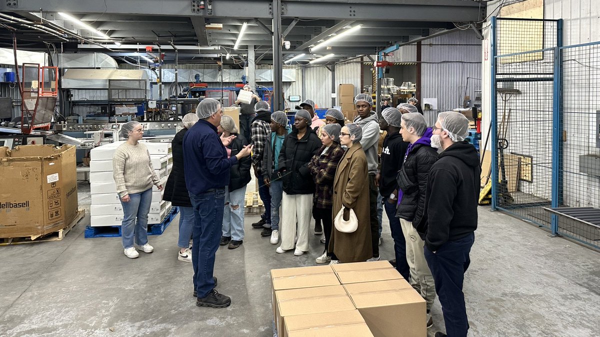 Les personnes étudiantes en administration des affaires de l’UMCS et du programme PME du CCNB-PA ont eu l’occasion de visiter l’entreprise Thermopak à Shippagan. Merci pour l'accueil!