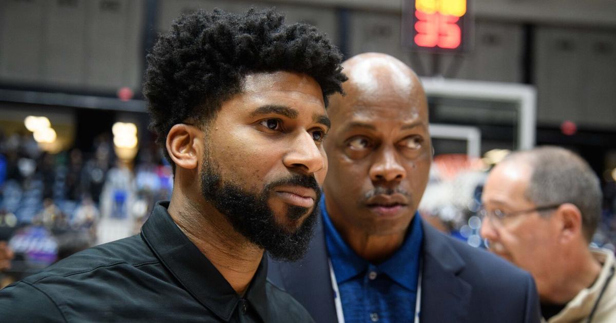 Newton's Jawan Bailey Wins Atlanta Tipoff Club's Cremins Coach of the Year bit.ly/4ihtk11