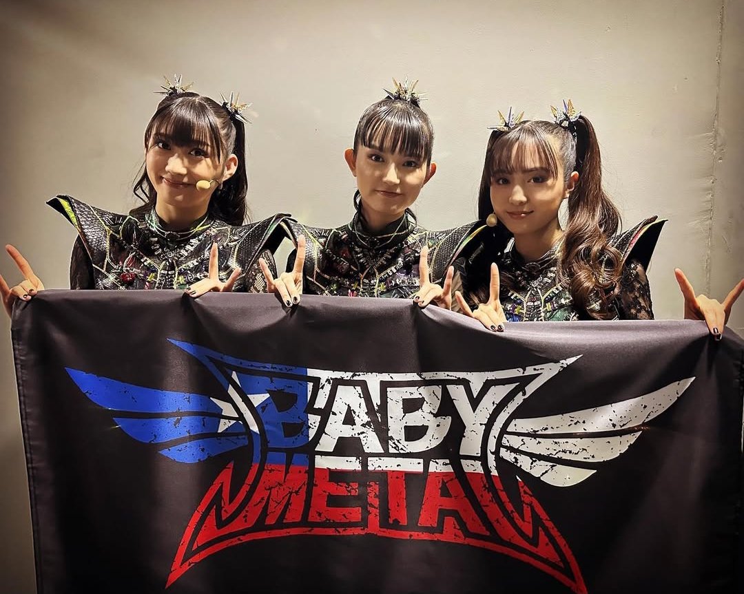 gsDeadman's tweet photo. @BABYMETAL_JAPAN @jinjerofficial @Bloodywood2 Chile 🇨🇱🦊 🥹🥹🥹🥹 https://t.co/xjhUEiou69