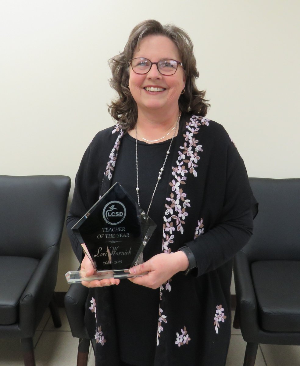 Congratulations to Mrs. Lori Warnick at Mooreville High School!  She is a finalist for the 2025 Mississippi Teacher of the Year.

Here is the MDE news release: conta.cc/4kBaxzb