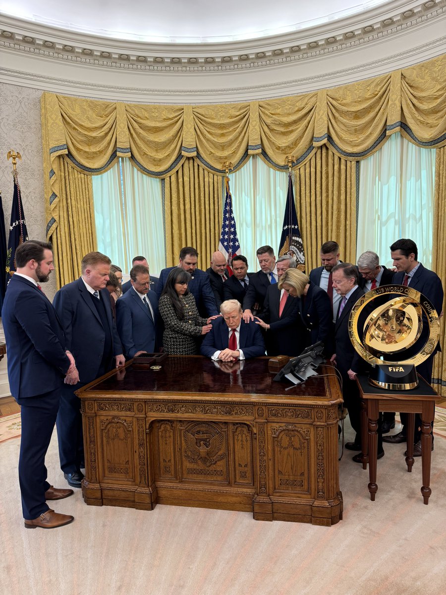 إياد الحمود tweet media