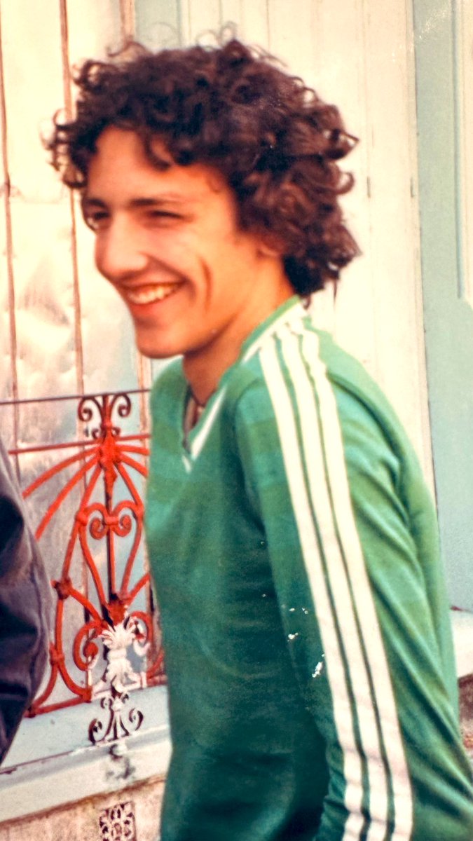 Tres Cruces, MVD.
A la salida de un ensayo de NTVG.
1997.