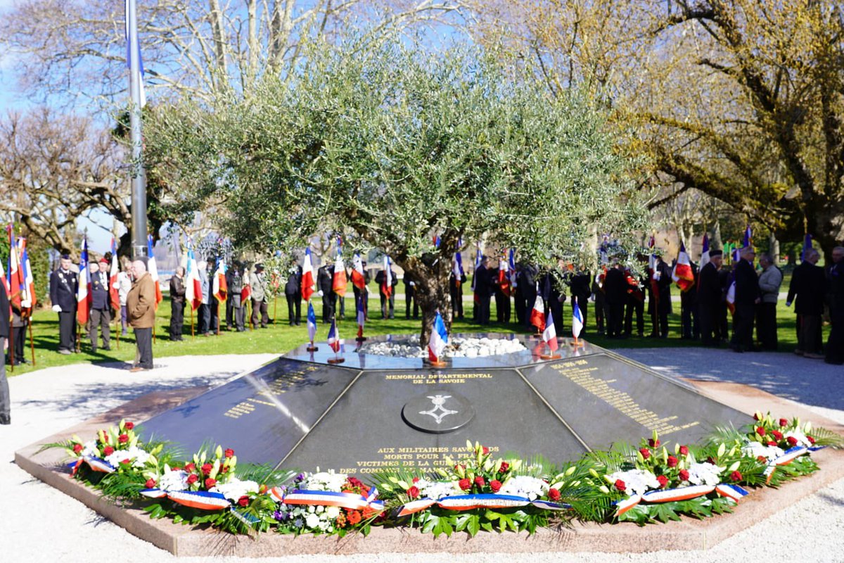 NicolasPoilleux's tweet image. Cérémonie du souvenir pour honorer la mémoire de nos soldats savoyards tombés pendant la guerre d’Algérie et les combats du Maroc et de Tunisie ! 
Ce sont aussi les blessés, les victimes civiles, les rapatriés et les harkis. 
#AixlesBains #19mars #Savoie 
@Prefet73 @RenaudBeretti