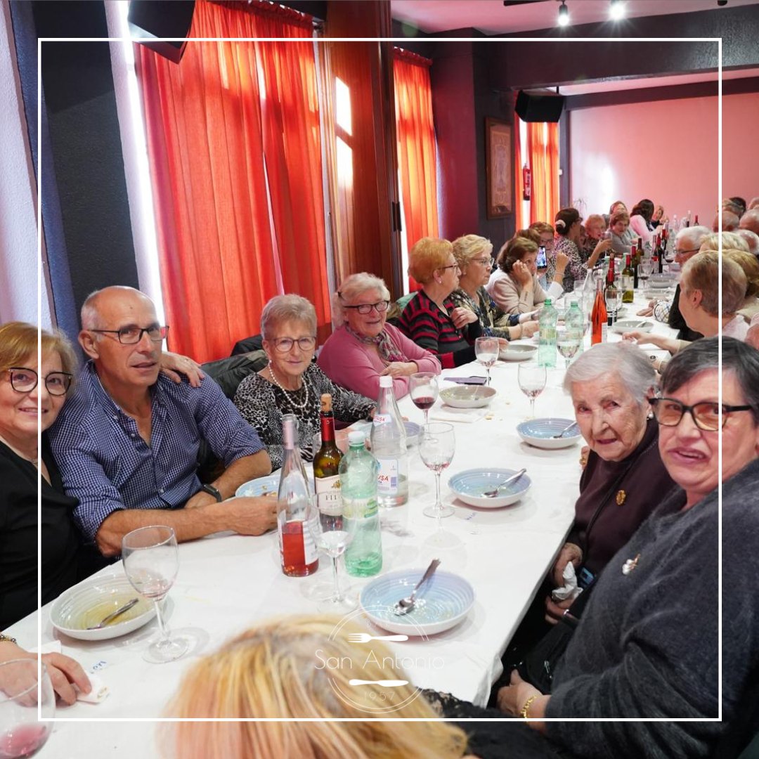 CAFEFELI's tweet photo. Desde el #BarSanAntonio de #FItero queremos agradecer la confianza depositada en nosotros por parte del Club de Jubilados!

¡Muchas gracias por seguir confiando en nosotros día tras día!

#Fitero #BarSanAntonio #FiteroesGastronomia #Asados #Paellas #Pinchos #Bocadillos #raciones https://t.co/Yqx0SUB642