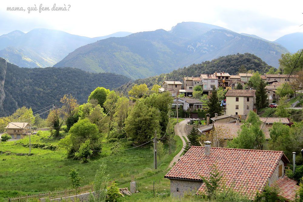 mamaquefemdema's tweet image. Tres excursiones fáciles en la comarca del Berguedà_
🔸La Nou del Berguedà: f.mtr.cool/uqoqkeqmjz
🔸El Balcó de Catalunya: f.mtr.cool/ukicxnmzhr
🔸Llac de Grauges: f.mtr.cool/bdgikqzwrb
#bergueda #barcelona #rutasfaciles #excursionesconniños #avia #berga #lanou