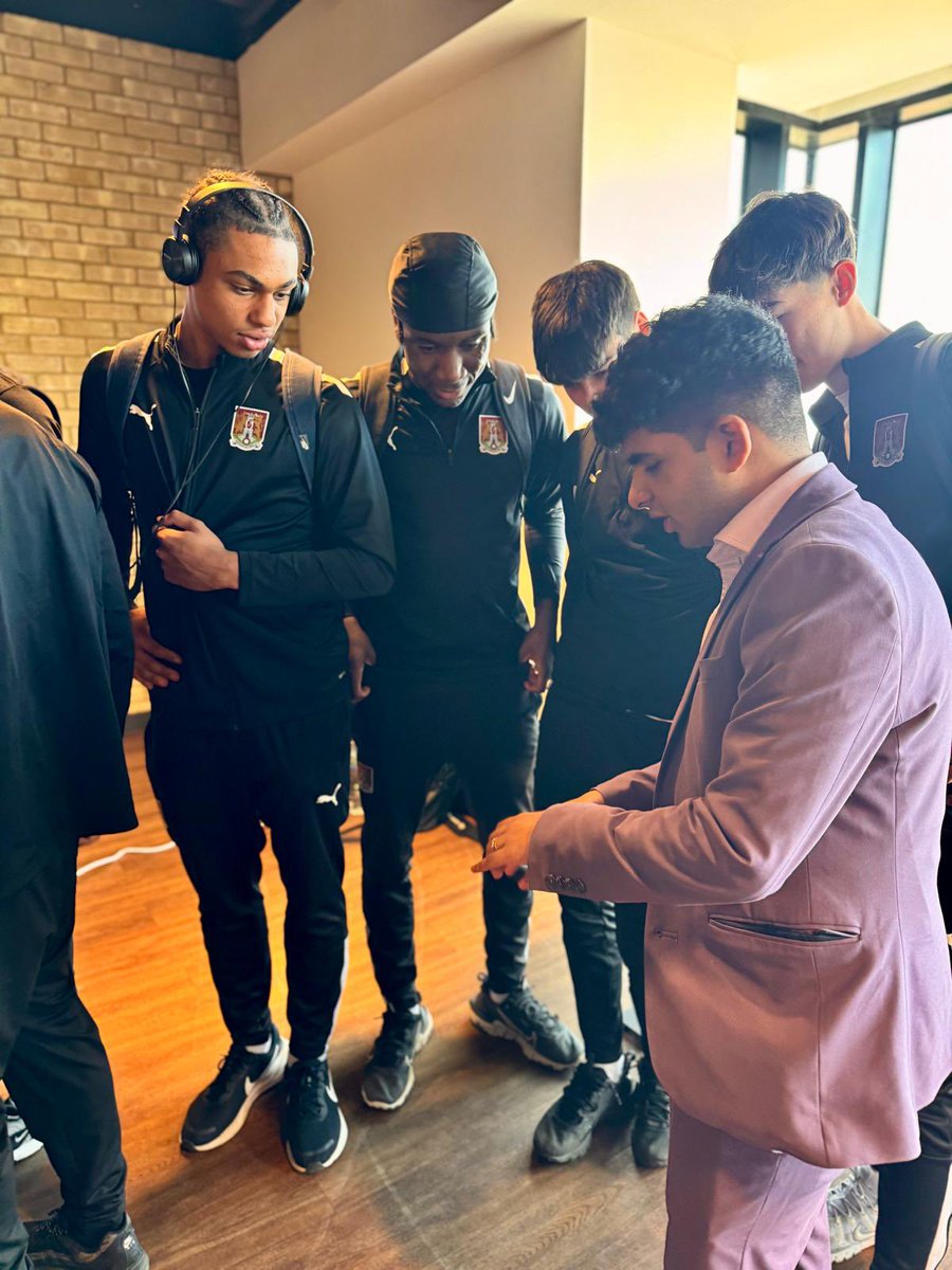 🚌 After progressing to the Hillier Senior Cup Final last night, the Under 18s travelled up to Molineux today, home of <a href="/Wolves/">Wolves</a> for the fantastic <a href="/LAPSCareers/">LAPS</a> event. As always, it was a great chance to find out more about lots of different options that can run alongside, or for