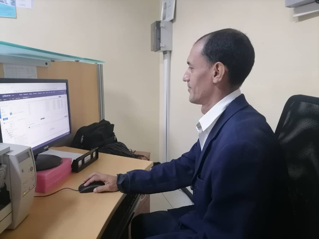 Apostar por la soberanía tecnológica 📲💻 es la premisa que defiende Yenkell Lliteras Cebada 👨🏻‍💻 desde su espacio de acción e innovación en nuestra empresa en Camagüey.
📍 Encuentra su historia de vida 👉 etecsa.cu/es/noticias/ye…
#EtecsaConCuba 🇨🇺