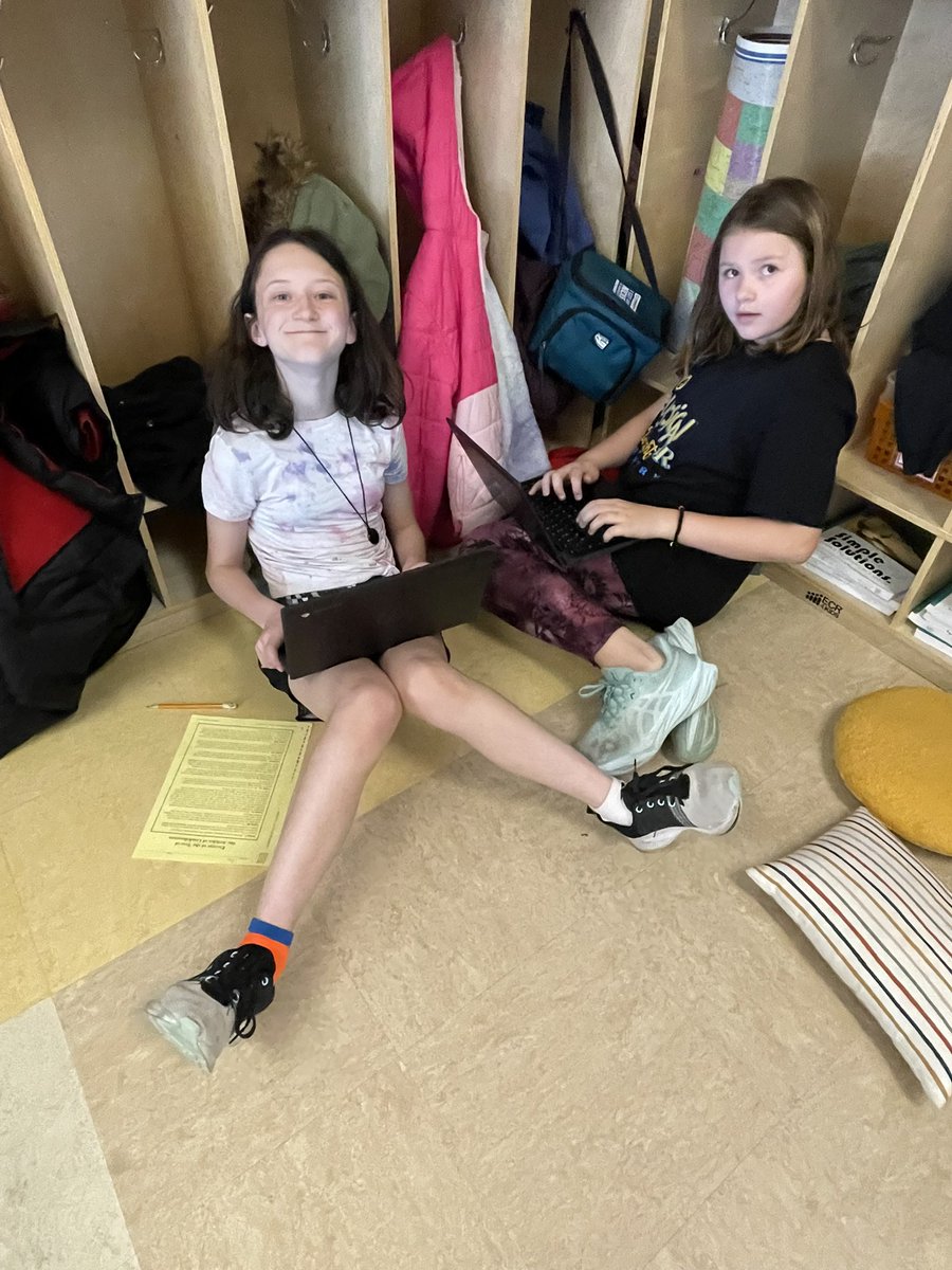 Mrs. Milar (@fw5thgrade) on Twitter photo What did the Articles of Confederation say? We are determining importance as we read this document today. My students are SUPERSTARS! ⭐️ <a href="/FWE_AP/">Lauren Hughes</a> <a href="/FTWAckel/">Sarah Ackel</a> What did the Articles of Confederation say? We are determining importance as we read this document today. My students are SUPERSTARS! ⭐️ <a href="/FWE_AP/">Lauren Hughes</a> <a href="/FTWAckel/">Sarah Ackel</a>