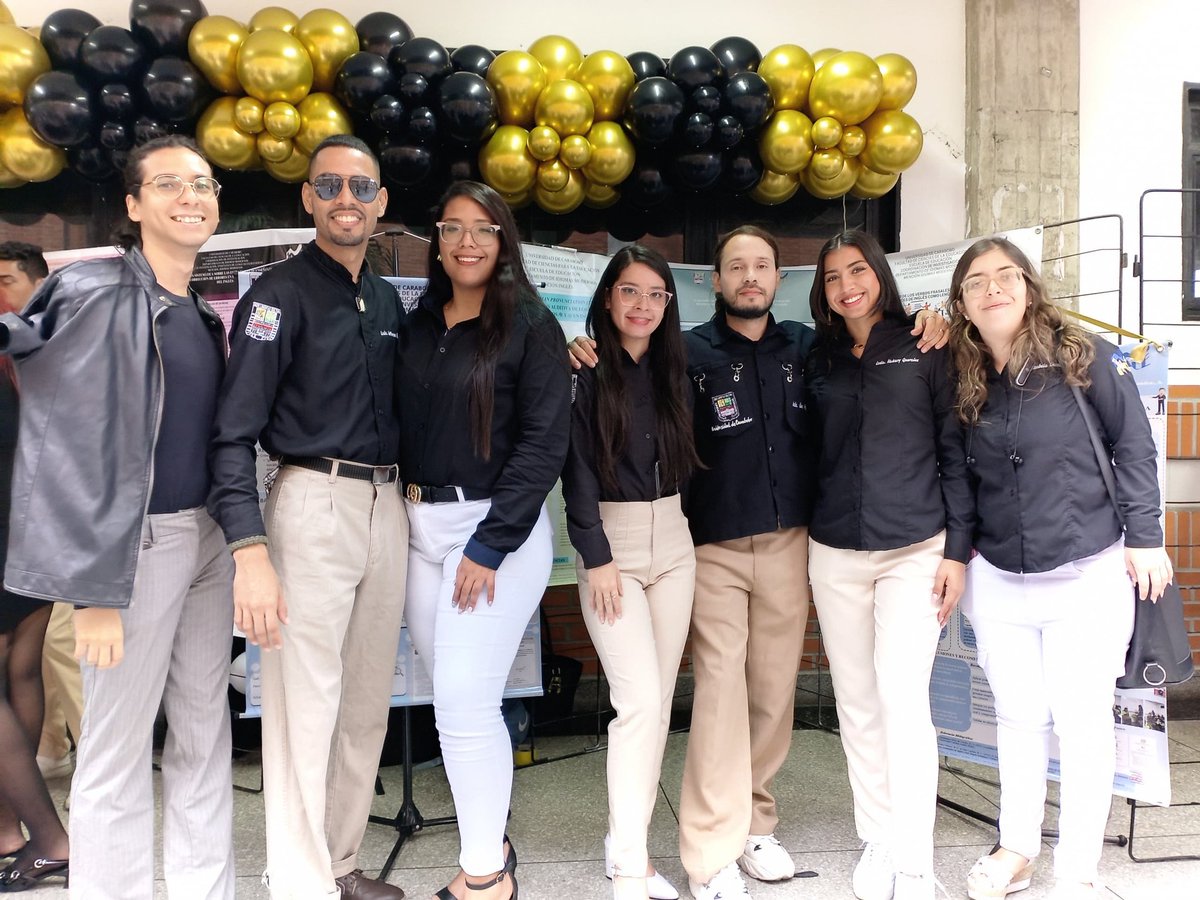 Oficial defendí mi tesis 🥰