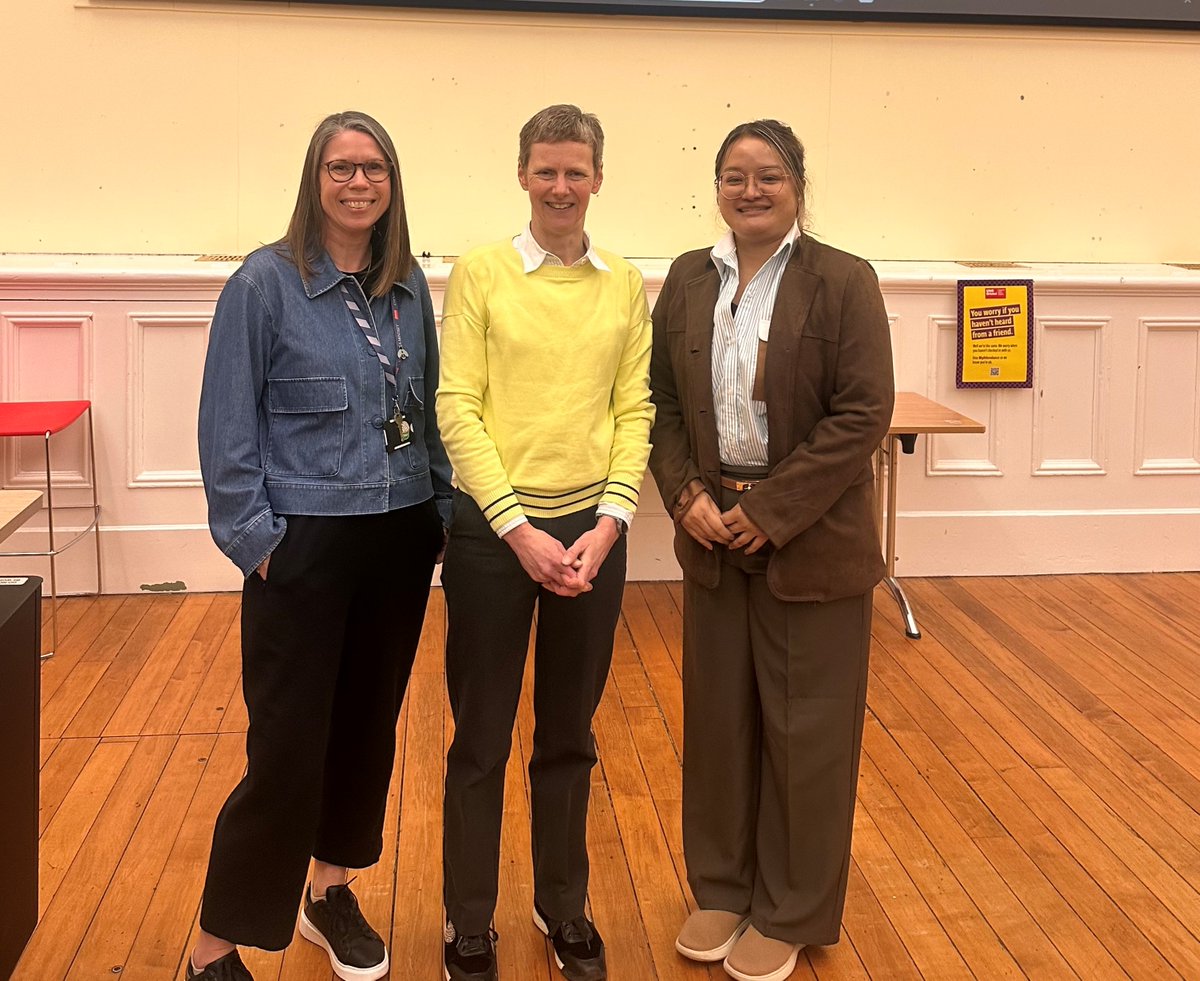 Winners of our 3 minutes rapid presentations at the  'Doctoral showcase' seminar this afternoon-Sasithorn Saengrueangrob (left) and Kathy Rogers (right) to Professor Fiona Cramp (CHCR director).  Hearty congratulations to both and to all presenters.  It was a great event. Thanks.