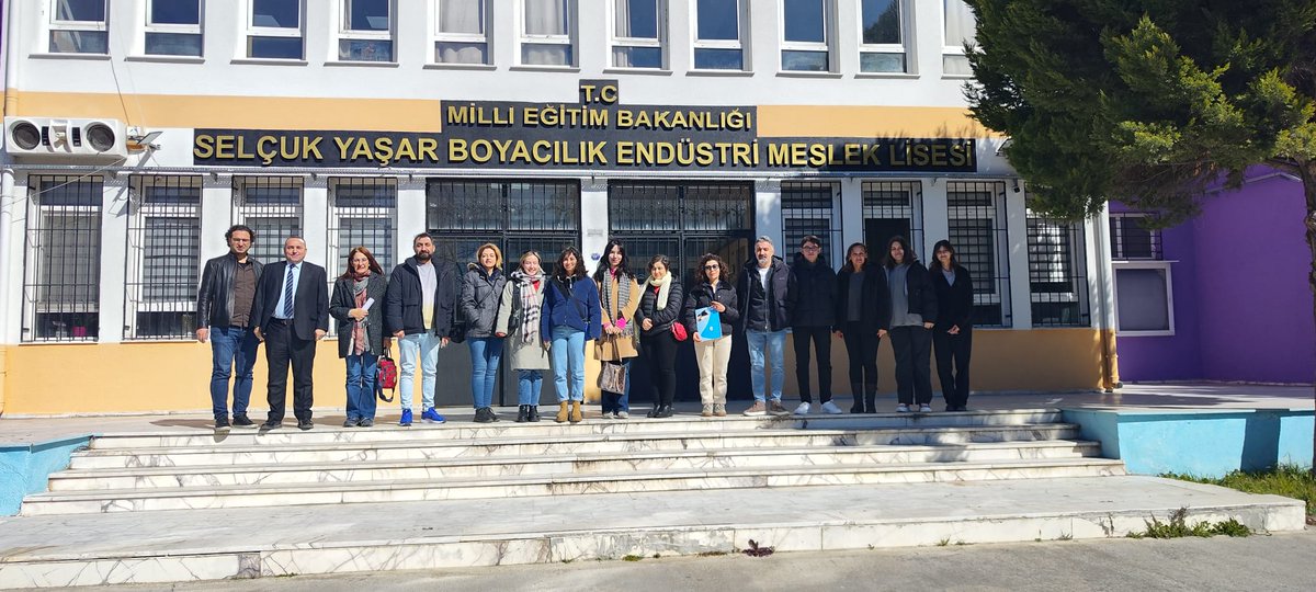 BornovaRam's tweet photo. 2023-2024 Eğitim-Öğretim Yılında başlayan bu yıl da devam eden"Meslek Liselerini Tanıyorum" projesi kapsamında, ortaokullarda görev psikolojik danışmanlar bölgemizdeki meslek liselerini yerinde deneyimlemişlerdir. Emeği geçen herkese teşekkür ederiz. https://t.co/bRWVCWncQL