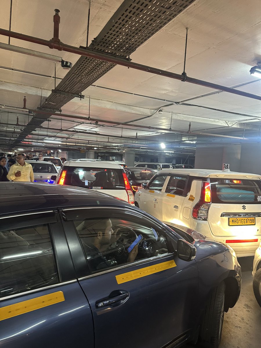 tashar710's tweet photo. State of mumbai international airport @CSMIA_Official @Uber @Olacabs  total shame on you guys to Charge so much money and provide ZERO INFRA .
@mybmc it’s time high something  is done about this shit show outside international airport https://t.co/OnbXYu5oJg