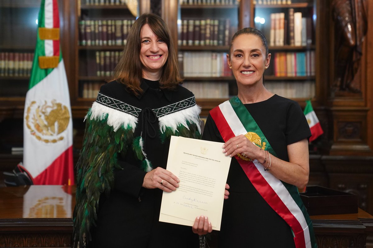 Igualmente, los embajadores de Japón, Kozo Honsei; Canadá, Cameron Dean Mackay; República de Kazajstán, Almurat Turganbekov, y la embajadora de Nueva Zelanda, Sarah Jane Ireland.