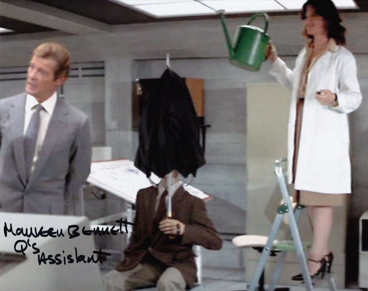 Rocket7772003's tweet photo. @BondinColour Pretty sure Maureen is up the ladder (or she's signed the wrong image) https://t.co/k2J7wilPpj