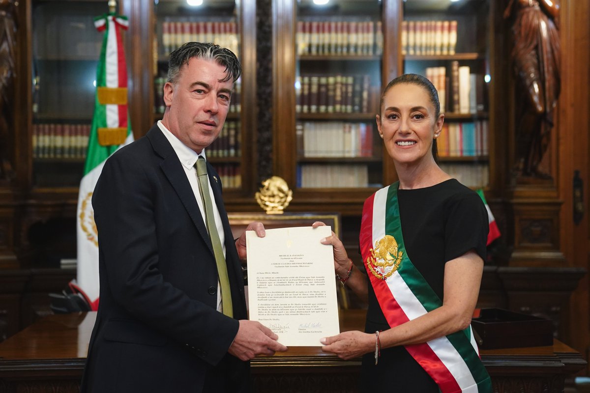 Claudiashein's tweet photo. También saludamos a la embajadora de la República de Honduras, Sonia Leticia Cruz Lozano, y los embajadores de Irlanda, Ruairí de Búrca; República de Turquía, Murat Salim Esenli, y Emiratos Árabes Unidos, Salem Rashed Alowais. https://t.co/id68th17LM