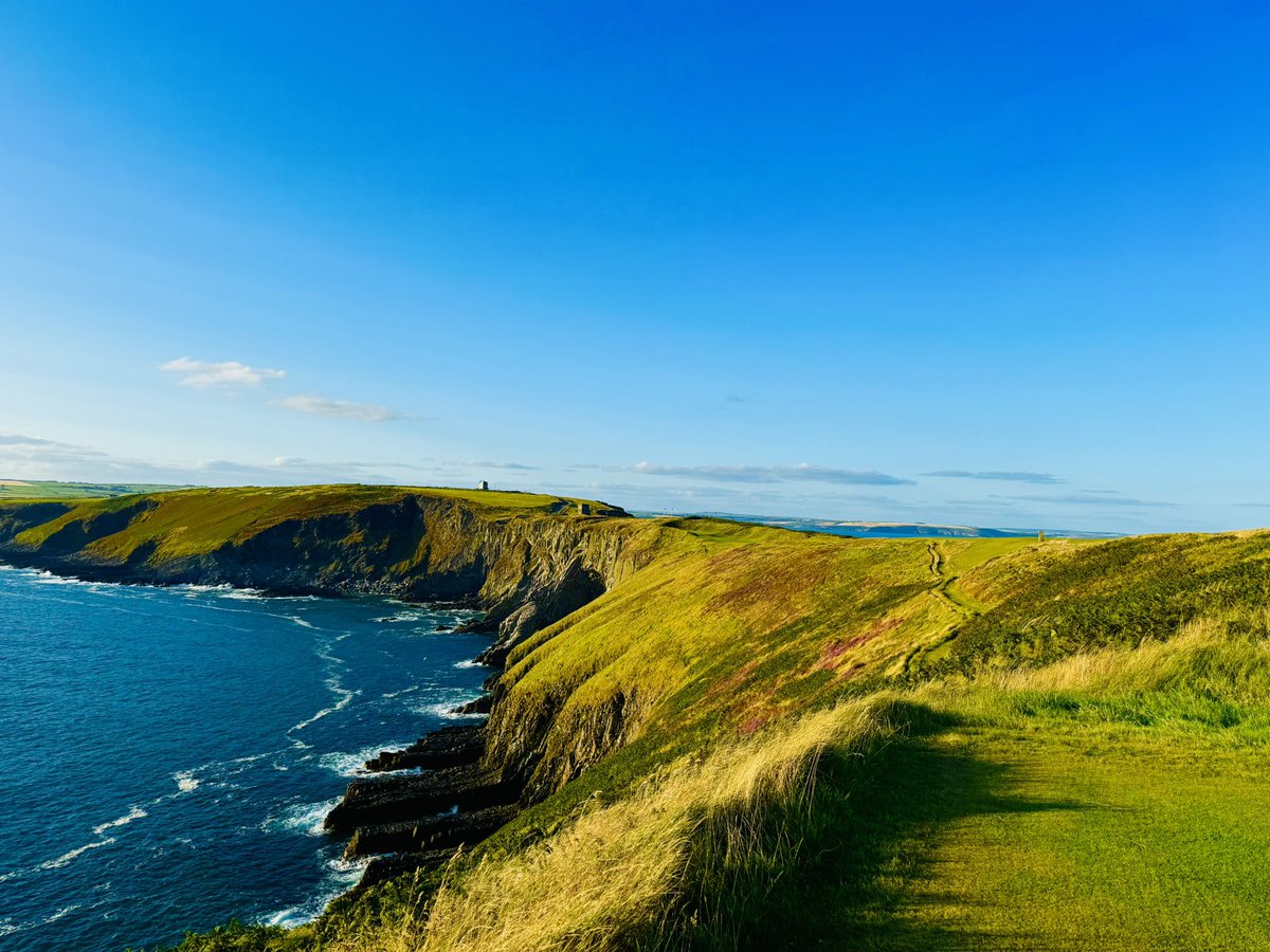 Zuldaddy's tweet photo. @RoccoMeds Old Head.  Kinsale, Ireland https://t.co/gbauYaBjST