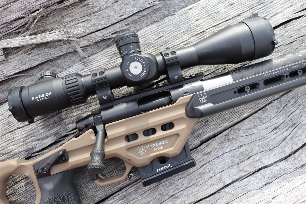 KGBCustom's tweet photo. Ultimate long range 22 LR rig here, all 15.5# of it! Zermatt Arms RimX action with a @ProofResearch barrel in a Masterpiece arms Chassis.
#ZERMATT #RIMX #PROOFRESEARCH #22LR #EXTREMERIMFIRE https://t.co/P4TXgYMIAR