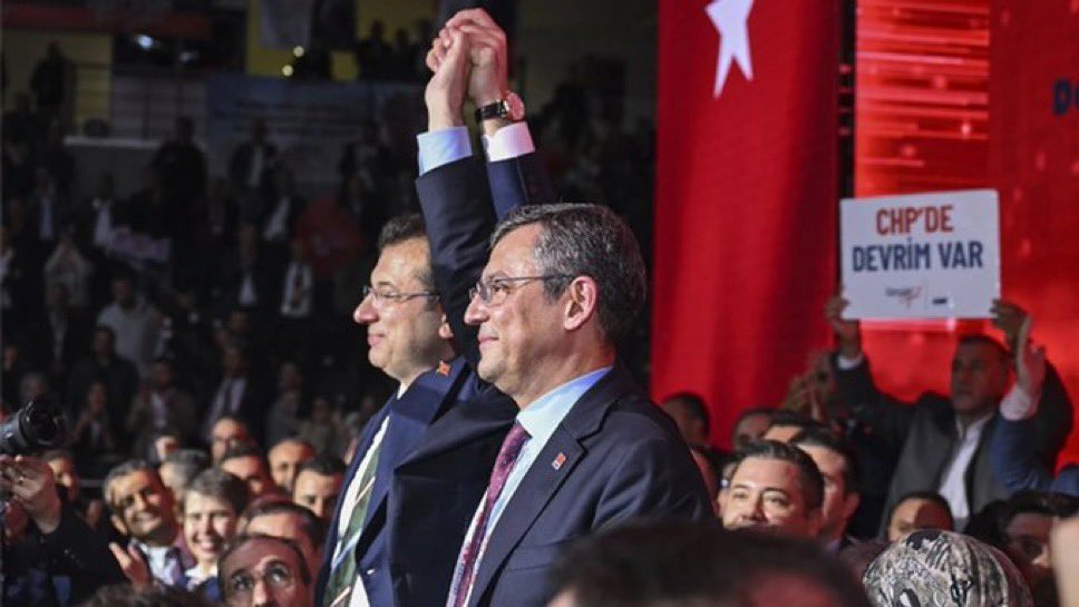 🔴 SON DAKİKA

Ankara Cumhuriyet Başsavcılığı, CHP Kurultayı'ında şaibe ve rüşvet iddialarıyla ilgili somut verilere ulaştı.

Kurultayın iptal edilmesi kuvvetli bir ihtimal olarak konuşuluyor. (GDH)