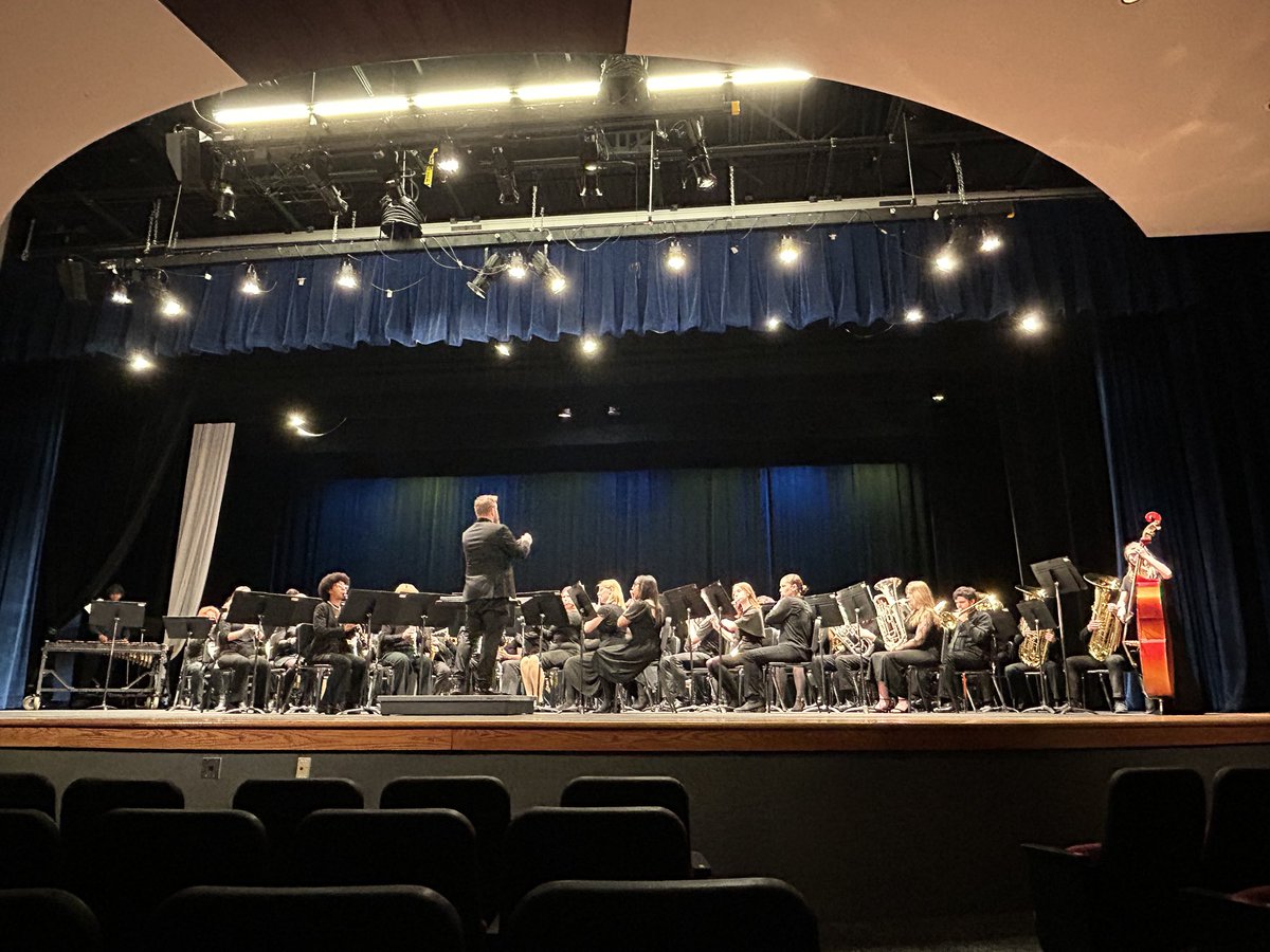 FHC Spartan Bands tweet media