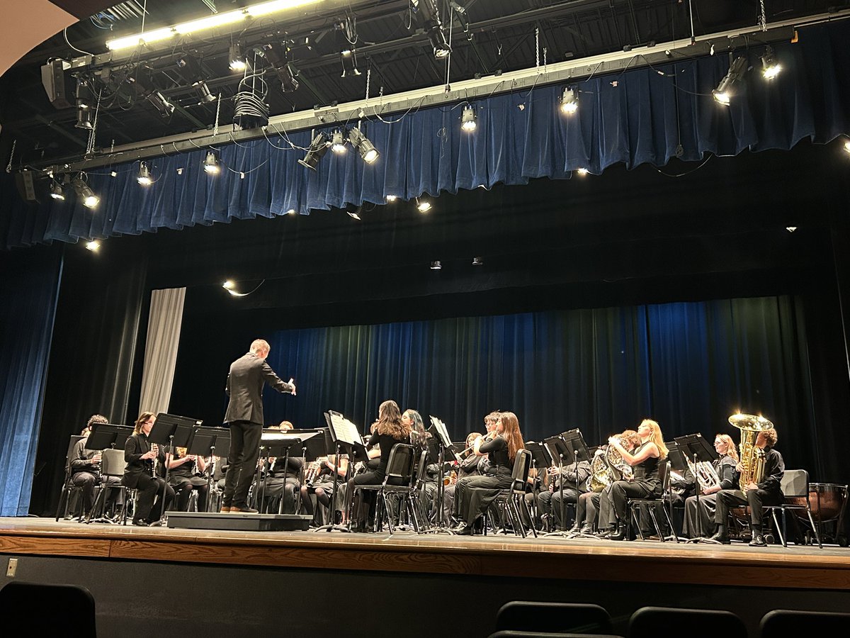 FHC Spartan Bands tweet media