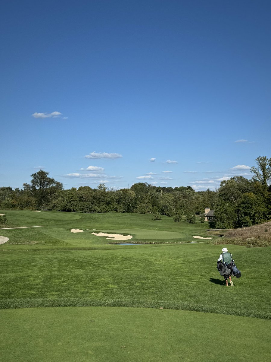 D_Ocho127's tweet photo. @RoccoMeds Merion East. Not sure there’s a better course with such limited land. Every hole is so unique in its own way. Place is unreal. https://t.co/W4LpyBJV9G
