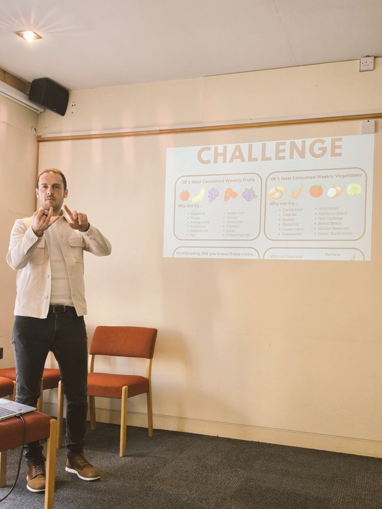 jamesclarkenhs's tweet image. Enjoyed a quick trip out to #bitesize today to see all the different teams across the trust showing the exciting things they do and value they add. Was nice to hear from a local Chef too on how to improve diet and gut health by eating more plants and experimenting with veg!