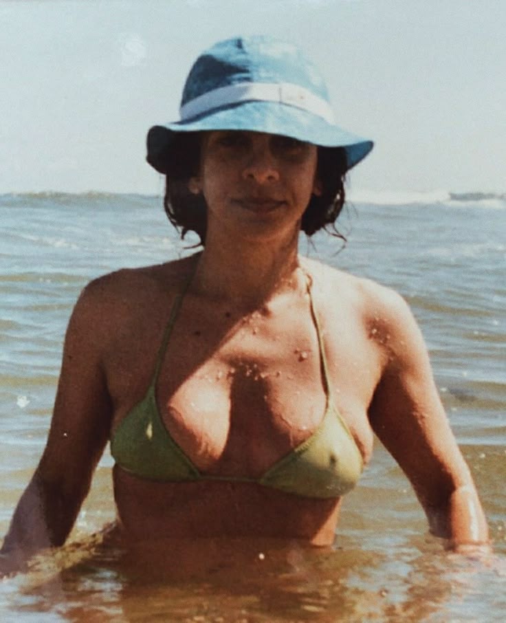euostranger's tweet image. &quot;deusa de assombrosas tetas.&quot;