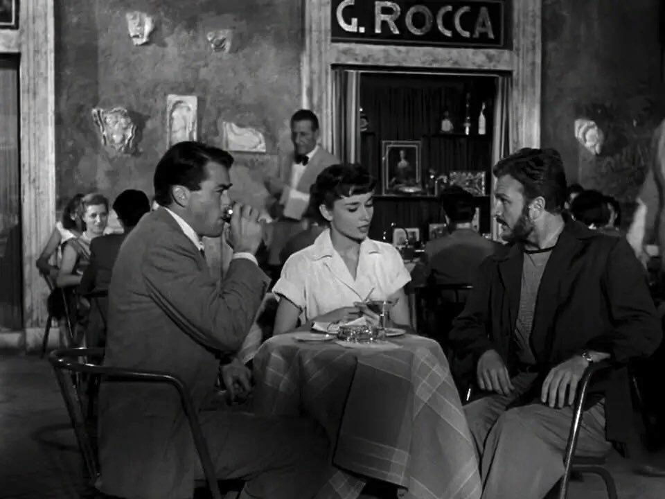 TheCinesthetic's tweet photo. roman holiday (1953) https://t.co/7jwVEN1RuX