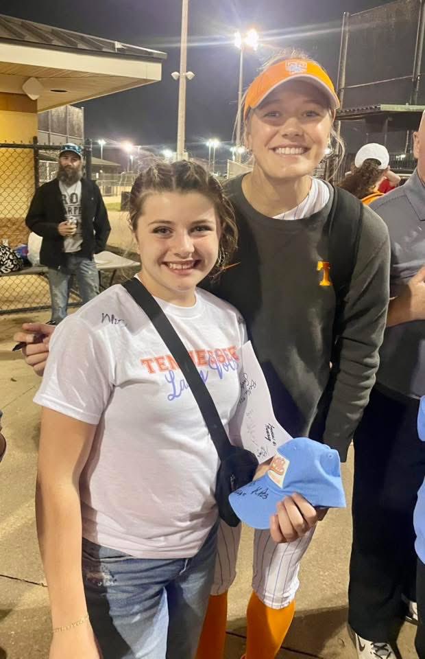 Legends14Lex's tweet photo. Legends14 travelled to Columbia to watch the Lady Vols yesterday! A great day to be a vol and a Legend! #softball #vols @Vol_Softball https://t.co/E329FBQDg7