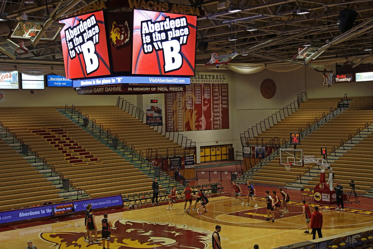 StMaryHoops's tweet photo. Great to be back! #StateB https://t.co/MfrV02PUd9
