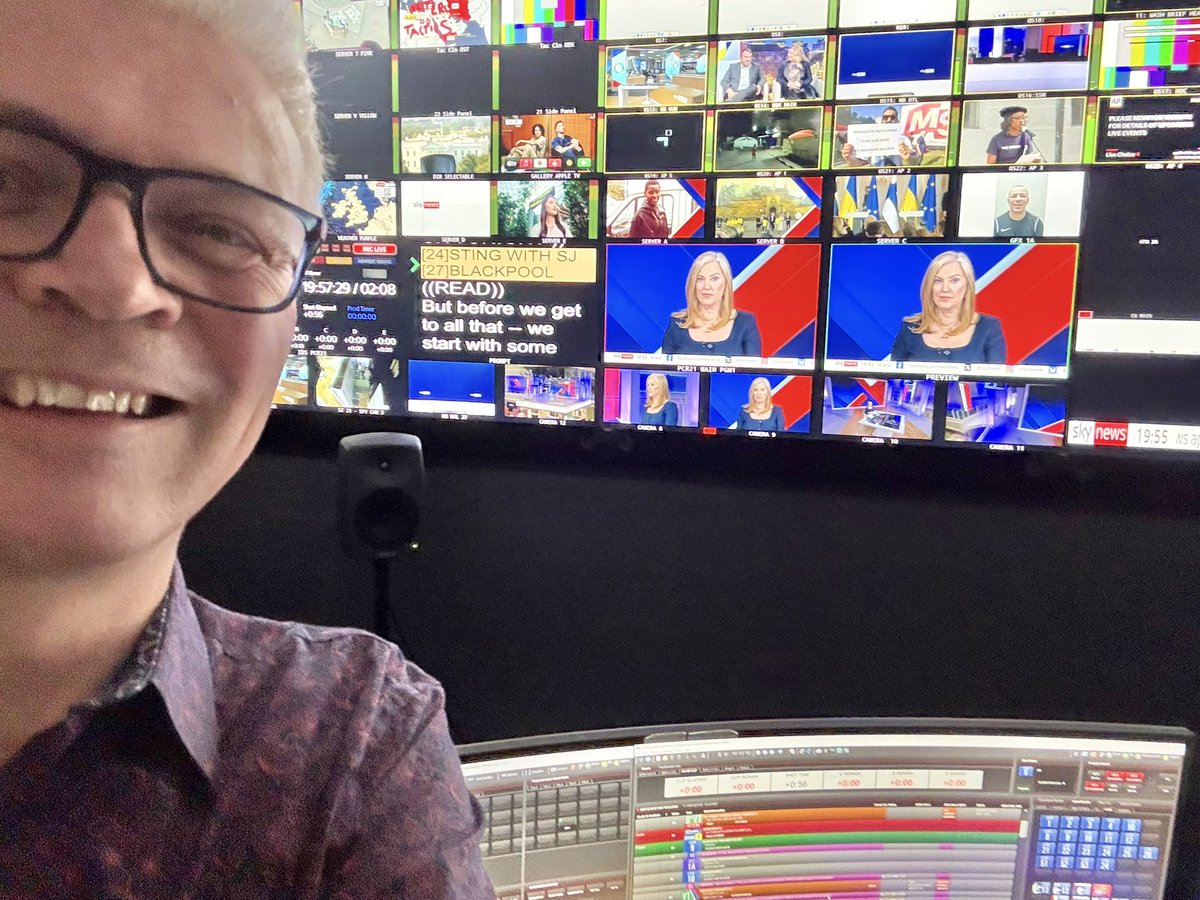 David Gilman (@davidgilmantv) on Twitter photo If you’re not about to watch the UK Tonight with <a href="/skysarahjane/">Sarah-Jane Mee</a> put the telly on 501 NOW!!! If you’re not about to watch the UK Tonight with <a href="/skysarahjane/">Sarah-Jane Mee</a> put the telly on 501 NOW!!!