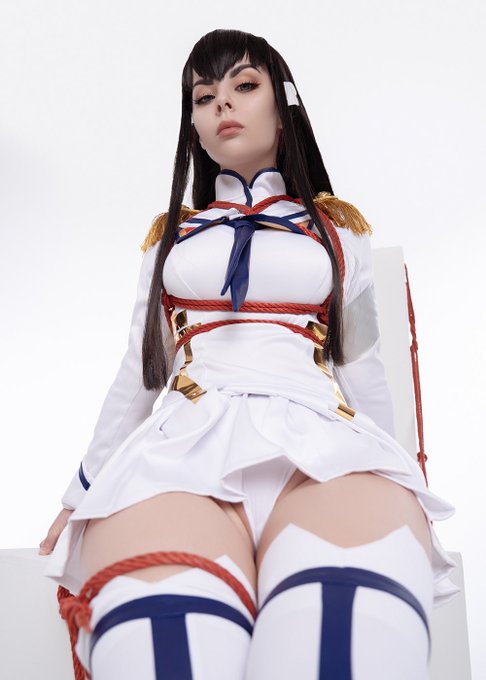 Watch Helly Valentine🔞's leaked NSFW photo on TwXstars