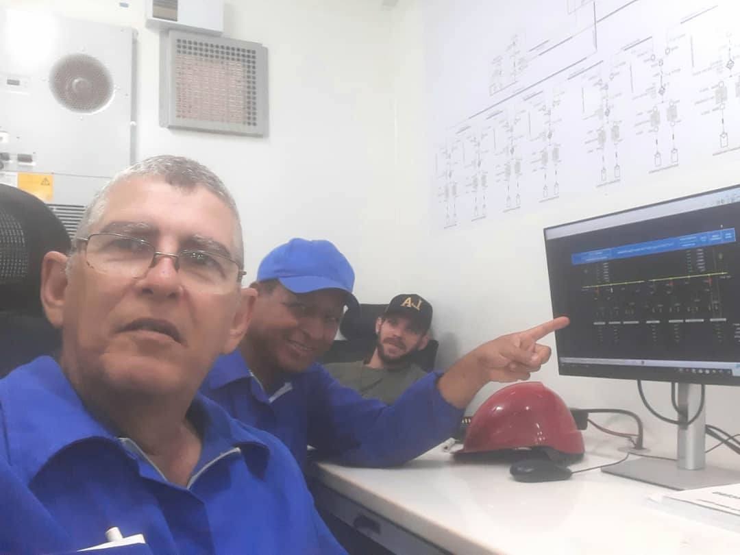 ☀️🌍 La energía del sol ilumina el camino al desarrollo sostenible. Dos nuevos parques fotovoltaicos en fase de prueba en #Granma y #VillaClara acercan a Cuba al cumplimiento del Objetivo 9 del programa de gobierno. ¡Avanzamos con esfuerzo y compromiso! #GenteQueSuma