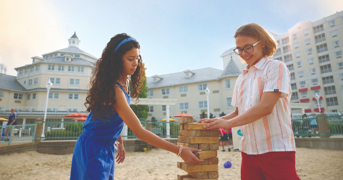 cedarpoint's tweet photo. Have you blocked your schedule for a summer #vacation? 📅😎☀️

🏖️ Dig your toes in the sand on the #CedarPointBeach at #HotelBreakers. Bundle your stay with Ride &amp; Refresh to save on #CedarPoint tickets AND get a drink package. 🥤 

Get the details here 👉 https://t.co/8LJQymB08x https://t.co/Sf6q2shZlV