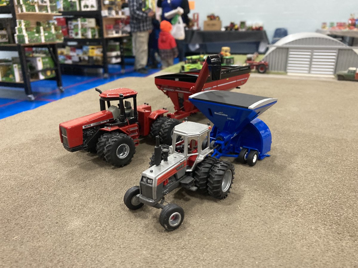 NeeraltaMfgInc's tweet photo. How cool are these replicas of our bagger and extractor made by Frerichs Model Works LLC. Check out their website: https://t.co/hbOjx2Mnoq
Buy life sized versions 😉 https://t.co/sphNdJXjMS
#Neeralta #farmfaster https://t.co/4TrURupO7t