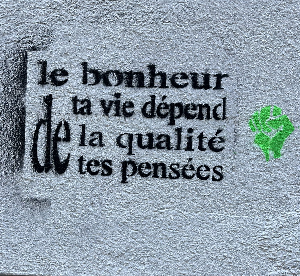 The happiness of your life depends on the quality of your thoughts. (translation of my post).
😅
I believe in these words, think positive and the positive will come to you.