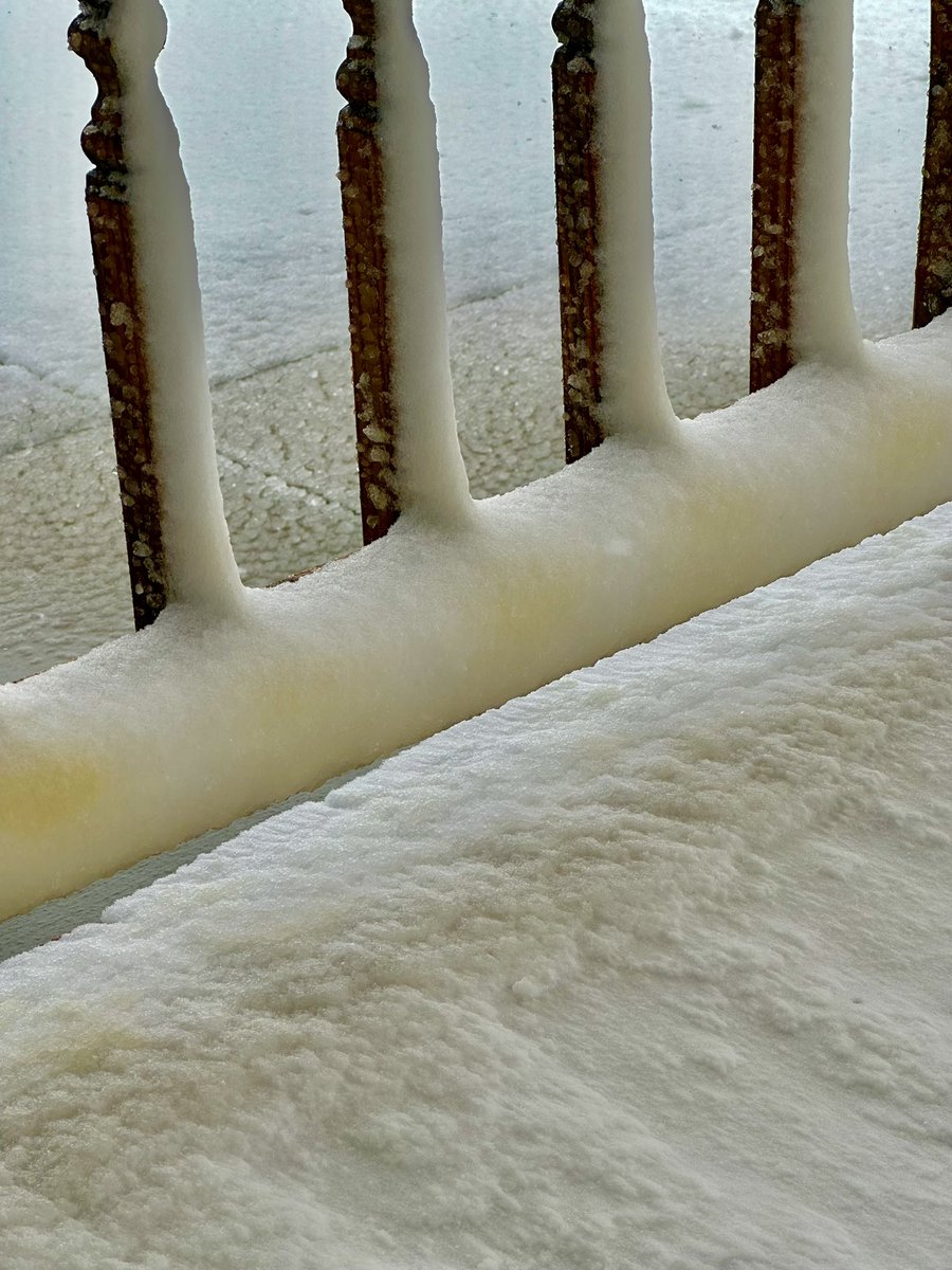 ClancyBS's tweet photo. The snow is brown…must have been a fair amount of dust pulled into this storm system? @NWSOmaha https://t.co/URLDoTvwOk