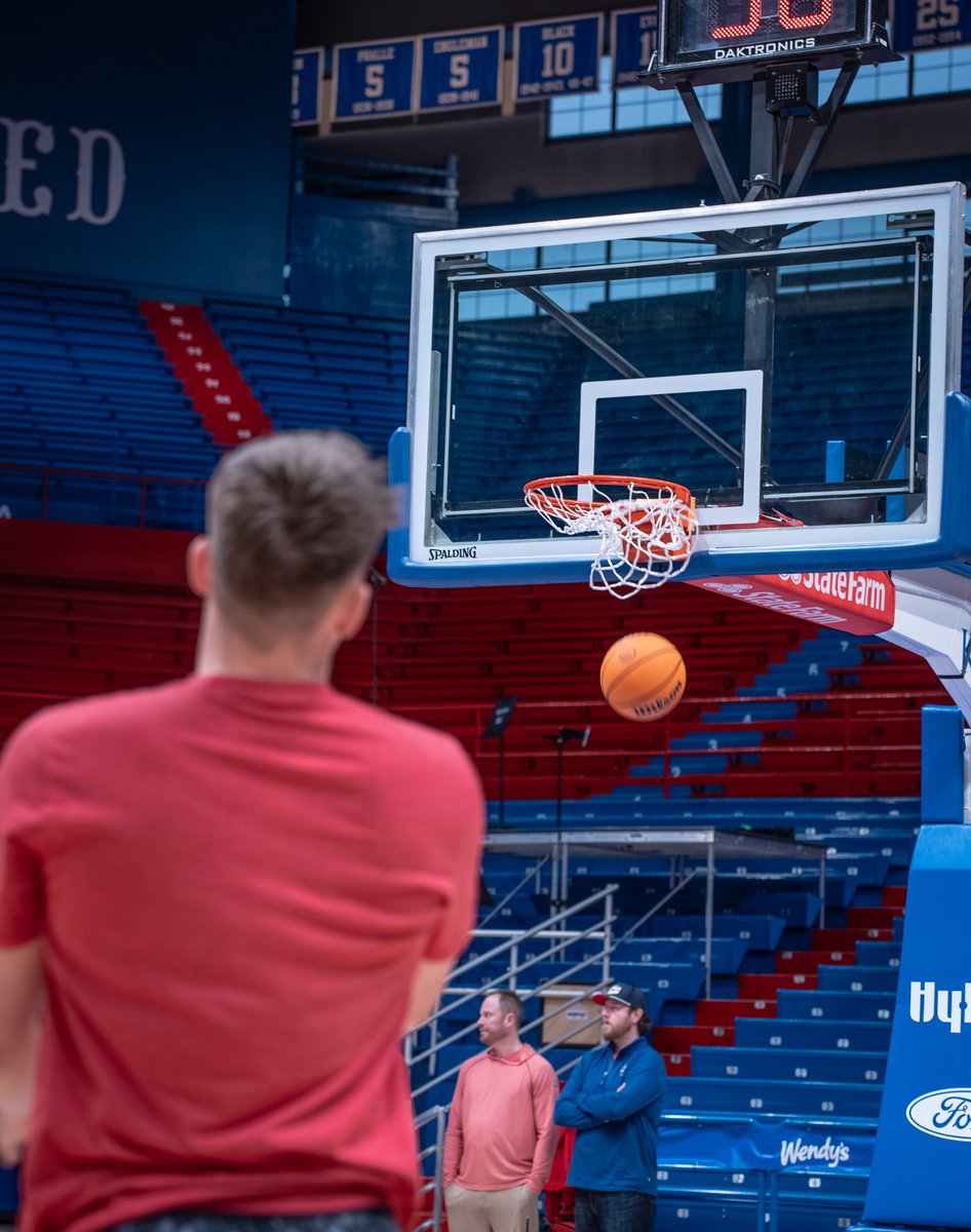 Prep on Naismith Court

#Lancerup