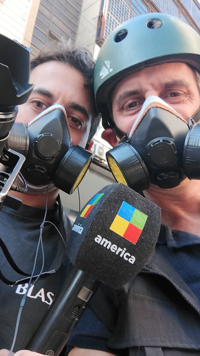 PonzonePablo's tweet photo. Yendo a cubrir la PLAZA DEL MIEDO. https://t.co/Cl4Lrt2rm7