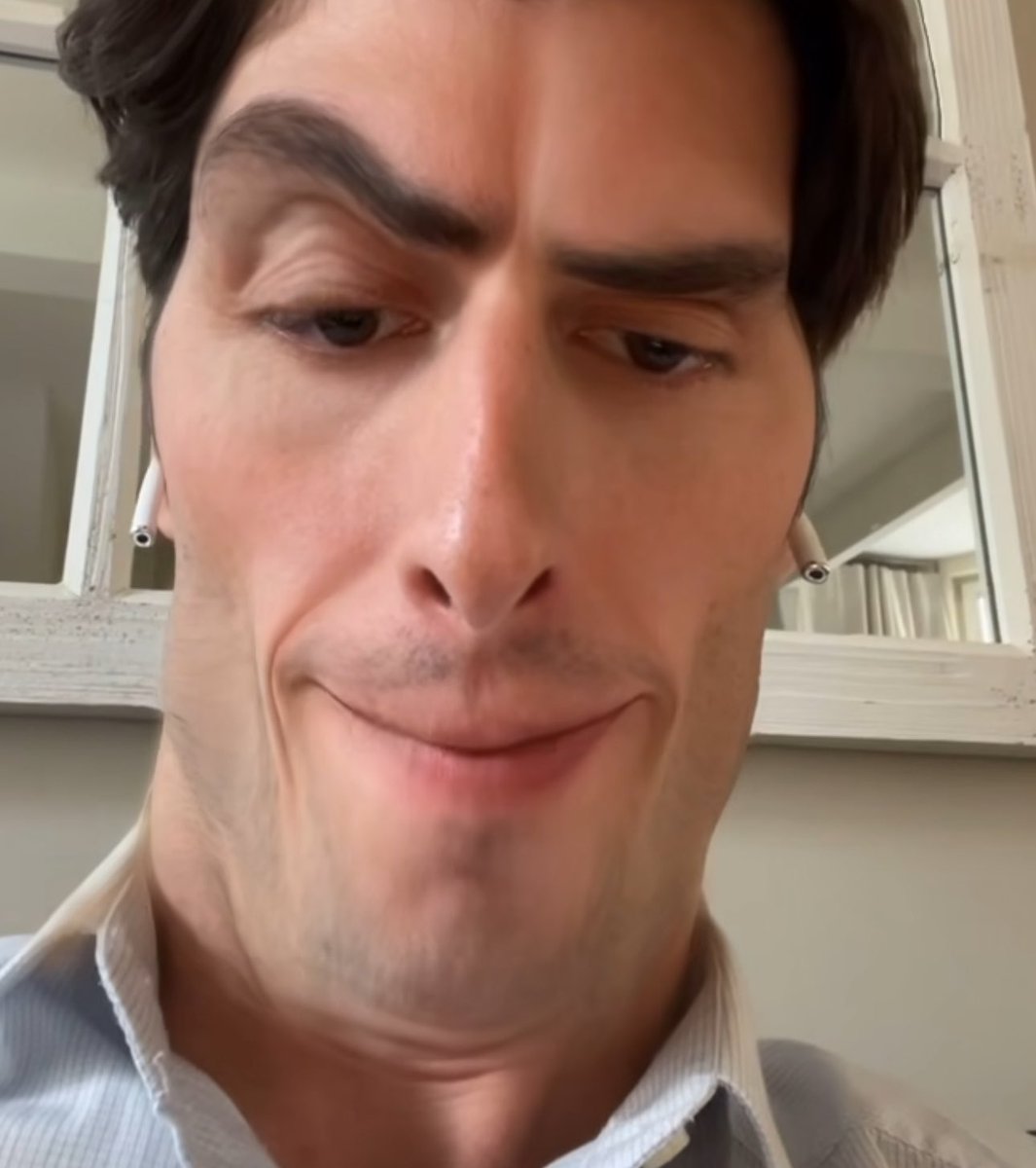 "J’ai vu que tu étais parti à 19h hier soir...un problème perso ?!"