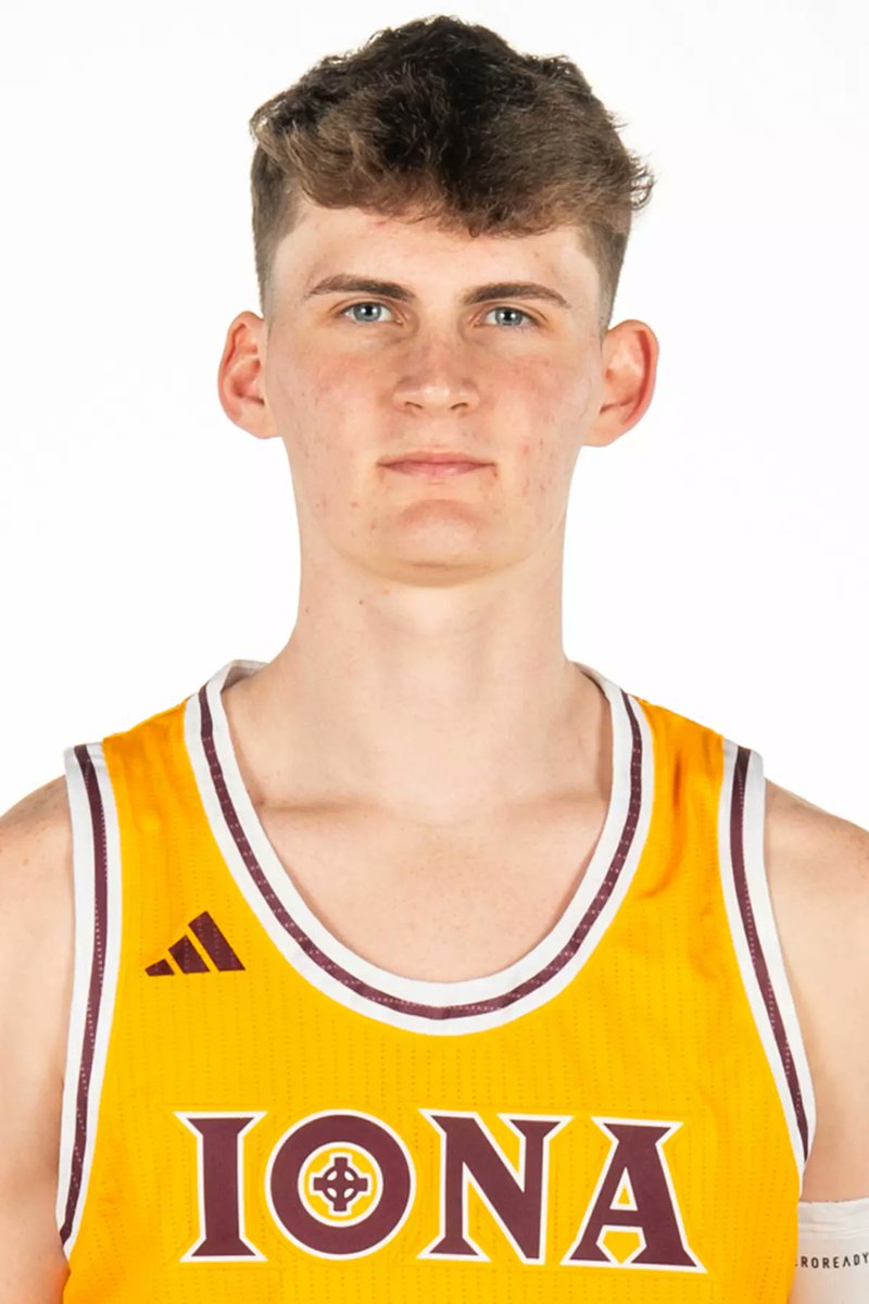 Iona G Josh Michigan will enter the transfer portal, per source. 

Michigan appeared in 8 games this season for the Gaels.