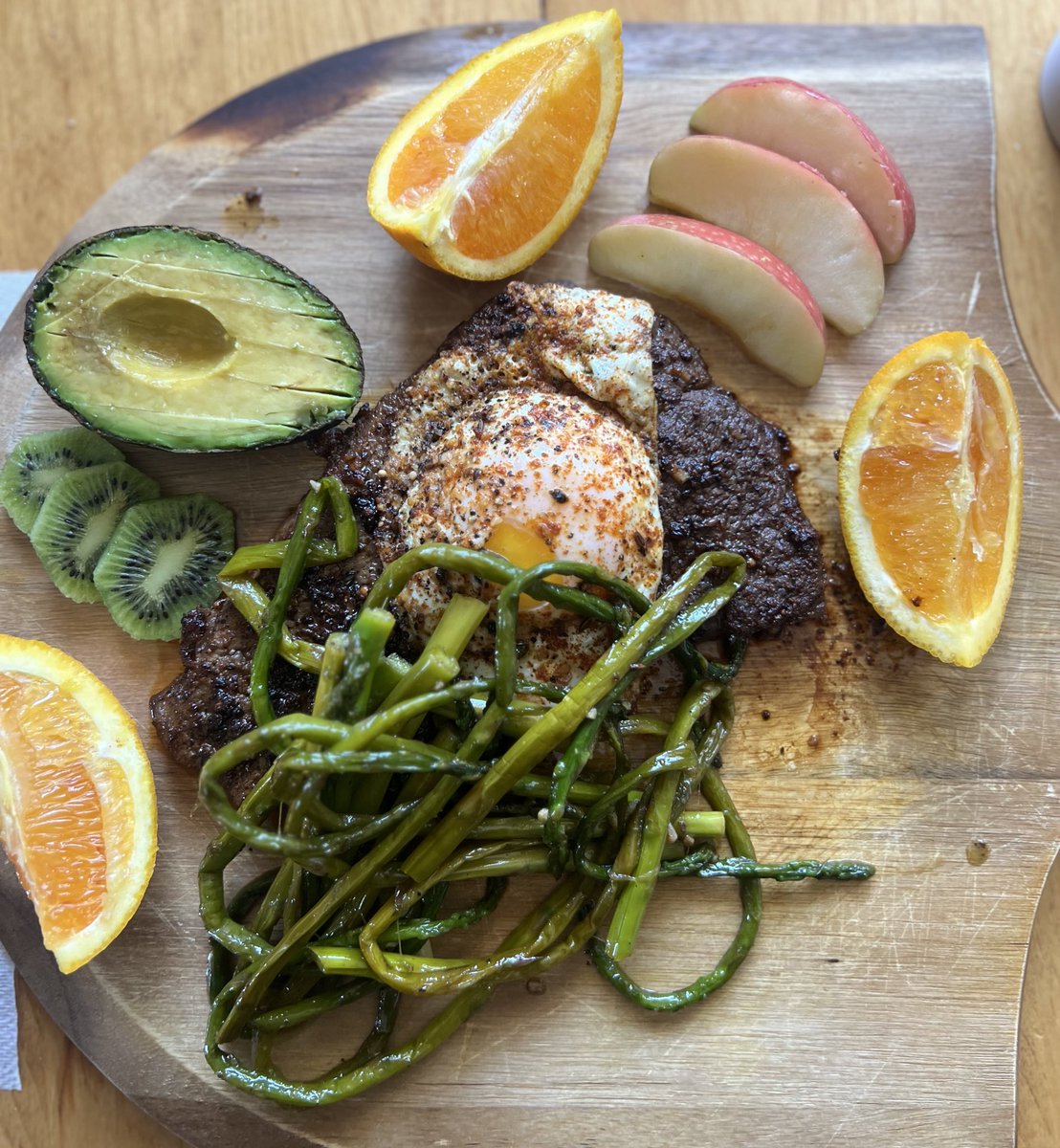 sheloveeck's tweet image. i smacked the whole thing.. #chefpapi