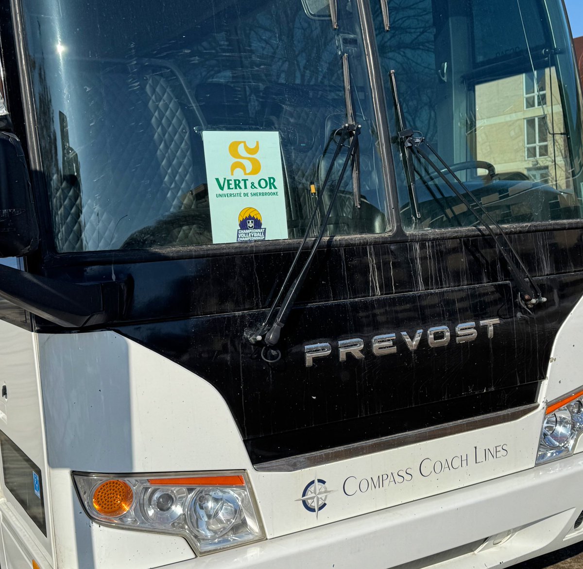 CompassCoachLtd's tweet image. We have arrivals! We picked up the men’s volleyball teams from @queensu, @UWindsor, @UAlberta, @USherbrooke &amp;amp; @WesternU as they begin their quest for the @USPORTSca National Championship!

@BUBobcats 

#Nationals | #TravelByBus | #bdnmb