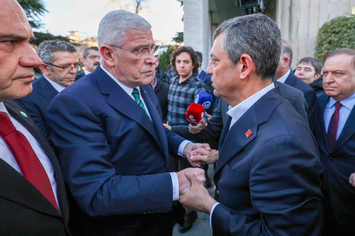 Belli ki iktidarın kurmayları bu sürecin olası sonuçlarını iyi analiz edememiş. Ayrışmaya başlayan muhalefetin bir günde güçlü ve enerjik bir biçimde yeniden birleşmesine vesile oldular. Muhalefet bu tutumunu devam ettiririrse iktidar arzu ettiği siyasal sonuçları elde edemez.