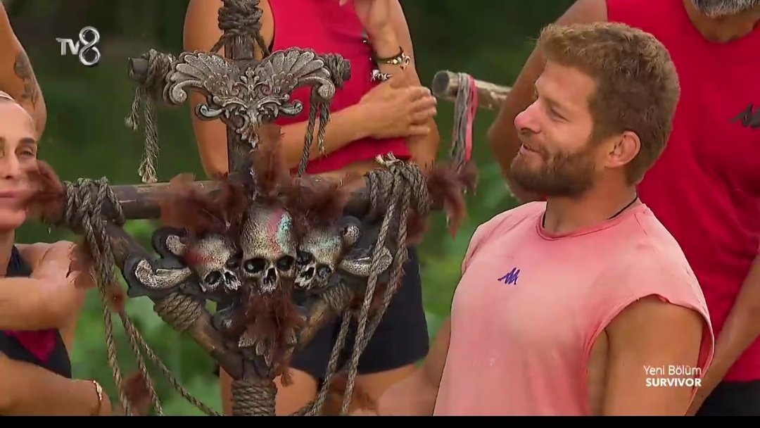 İsmail : bu sembolü başta canım eşim ilaydama sonra aileme. Sonra ibfc aileme.