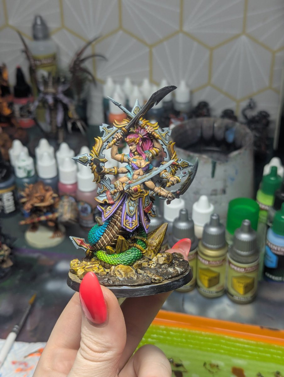 Roll1ToExplode's tweet photo. Now LIVE on #twitch with @NewGamePlusUltr 🩷
Repainting a Lamia model
Twitch .tv/Roll1ToExplode
#warhammer #aos #daughtersofkhaine https://t.co/woc9ZxgmMU
