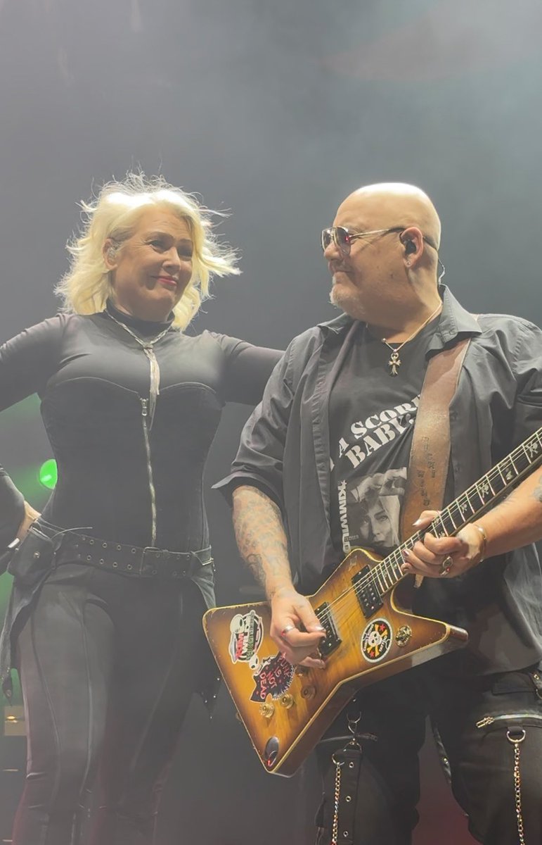 StreekyG's tweet photo. Amazing third night of the #closertour with the fabulous @kimwilde and Band @Wildericky @scarlettwilde @neiljonesguitar #kimwilde #rickywilde #scarlettwilde #neiljones #bristolbeacon https://t.co/CBhPvS3n65